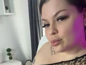 Myfreecams Free Porn Cam of Issa_Jo