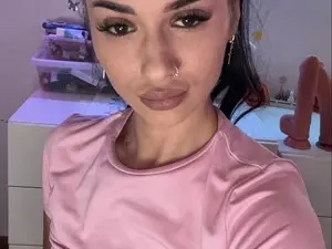 Myfreecams Private Sex Chat of SellenaCarter