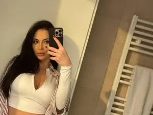 Myfreecams Nude Webcam of ChloeDevine