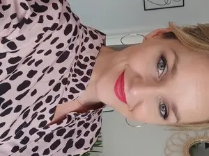 Myfreecams Sex Cam of Alicia_Live