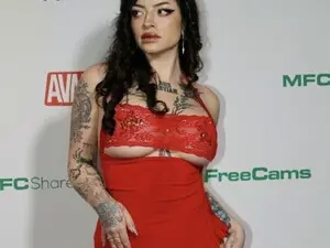 Myfreecams Sex Cam of Revrsecowgirl