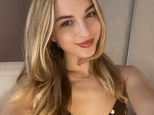 Myfreecams Adult Video Chat of AlienGirl