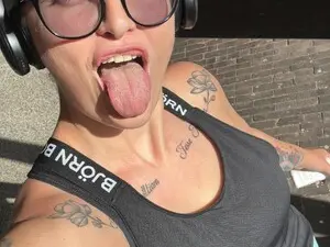 Myfreecams Adult Video Chat of LargeMargeXo