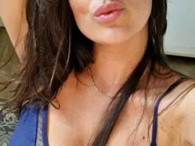 Olecams Free Live Porn of micaela_madrid