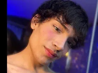 Streamate Best Webcam of Isaac_Nova