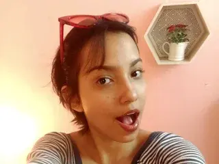 Streamate Adult Video Chat of Yara_Blair