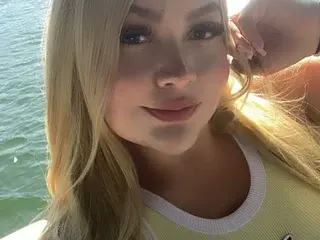Streamate Live Sex Cam of celestesweetxxx