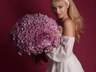 Streamate Watch Live Sex Cams of AdelineKing