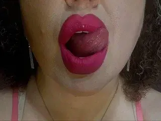 Streamate Adult Webcams of CurvyKatty40DD