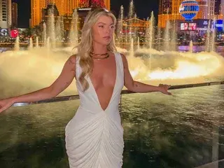 Streamate Adult Webcams of Peachy_Blonde