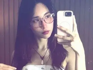 Streamate Sex Cam of doll_bella