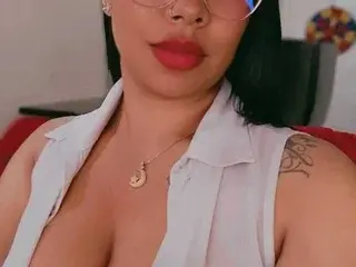 Streamate Adult Video Chat of loana_bdsm