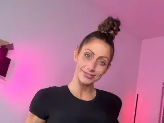 Streamate Live Sex Cam of SkyeHotwife