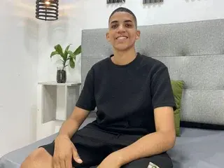 Streamate Private Sex Chat of LukazCaballero