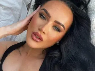 Streamate Best live sex cam show of Lola_Valentina