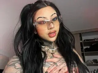 Streamate Nude Webcam of MilaMonty