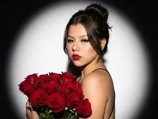 Streamate Nude Webcam of SkyValentiinee