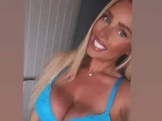 Streamate Free Live Porn of CandyKay25