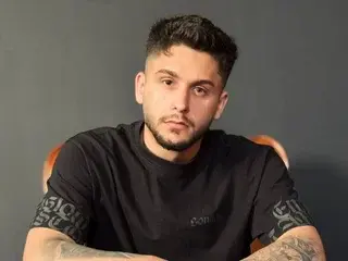 Streamate Watch Live Sex Cams of TroyWade