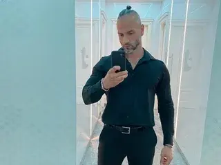 Streamate Nude Webcam of MarisMuscle