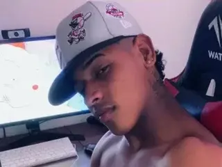Streamate Free Porn Cam of maxwellmac