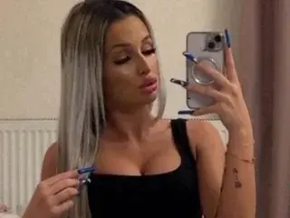 Streamate Nude Webcam of Arianaxox