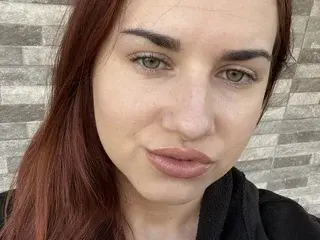 Streamate Sex Cam of LYIAANA