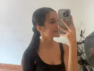 Streamate Live Sex Cam of EMILYAlvernia