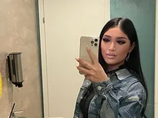 Streamate Adult Webcams of Kira_Krush