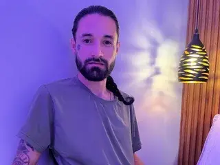 Streamate Free Live Porn of Alex_80