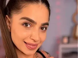 Streamate Live Sex Cam of PureEllie
