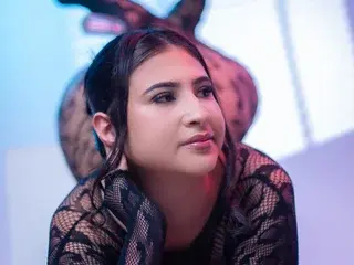 Streamate Watch Live Sex Cams of alondrasoomer