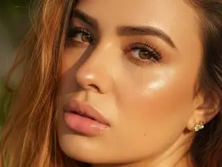 Streamate Nude Webcam of angelina_rousee