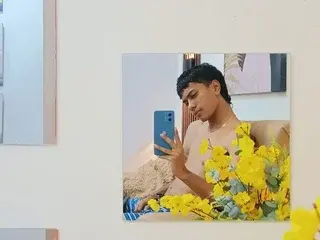Streamate Live Sex Cam of markbowie18