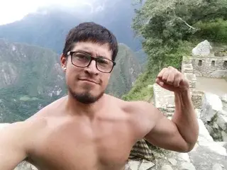 Streamate Watch Live Sex Cams of GuivernoStud