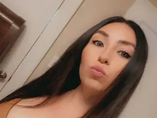 Streamate Adult Webcam of MilfyLucy91