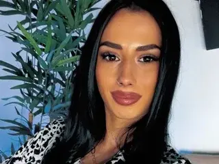 Streamate Free Live Porn of TiaCyrrus