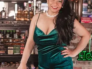 Streamate Free Live Porn of AdelinneMoretti