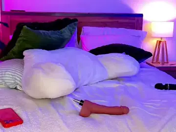 Stripchat Free Porn Cam of oliviafranciis
