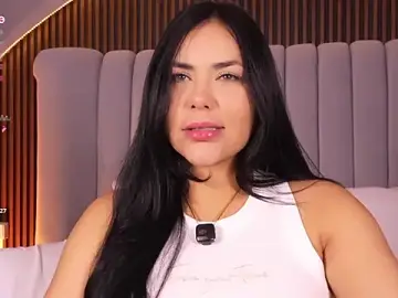 Stripchat Free Live Porn of emperatriz_reyes