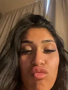Stripchat Live Porn of Kira_Krush