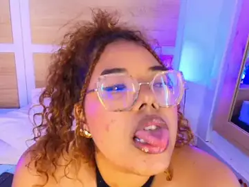 Stripchat Best live sex cam show of Your_big_ebony_goddness