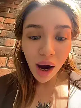 Stripchat Free Live Porn of FlashTitsRoyal
