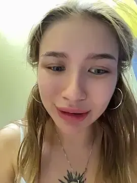 Stripchat Sex Chat of FlashTitsRoyal