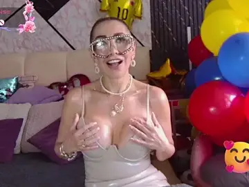 Stripchat Sex Cam of EvelinaGrey