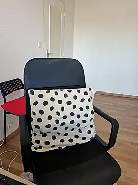 Stripchat Free Live Porn of JennyCoquine