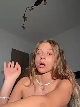 Stripchat Free Live Porn of BabyAnais
