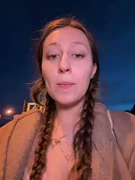 Stripchat Free Porn Cam of FroggyAnna