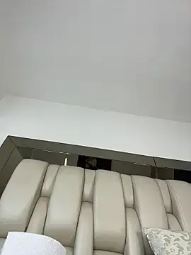 Stripchat Live Sex of ALISSON_FOXXX1