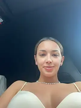 Stripchat Live Sex Cam of TiffanyHouston_